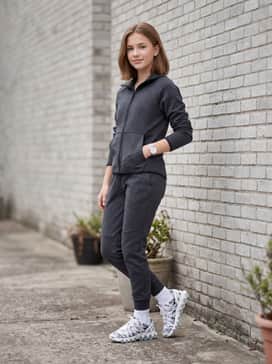 Air Max Dn8 Premium – Monochrome athleisure set consisting of charcoal grey tech fleece sweatpants and a matching zip-up jacket.