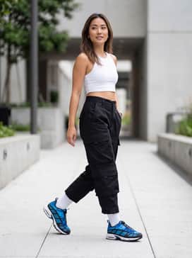 Air Max Sndr Camo – Pair with oversized black cargo pants and a fitted white crop top for a high-contrast streetwear look that lets the blue pop.