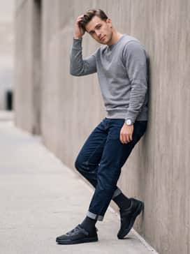 Cloudnova Moon – Wear with dark indigo cuffed denim and a grey heathered sweatshirt for a classic, clean weekend outfit.