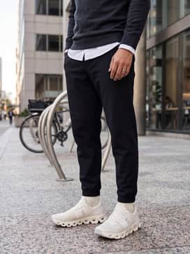 Cloudswift 4 Ad – Combine the shoes with slim-fit black denim, a crisp white button-down shirt, and a charcoal merino wool sweater for a refined take on office-appropriate casual attire.