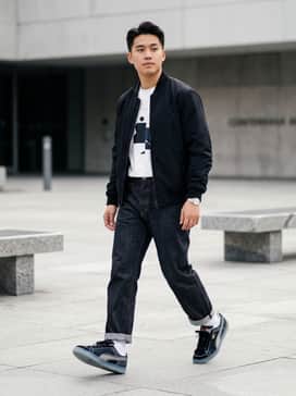 Clyde Las Vegas Mens Sneakers – Pair with slim-fit black selvedge denim, a white oversized graphic t-shirt, and a structured black bomber jacket for a sharp urban look.