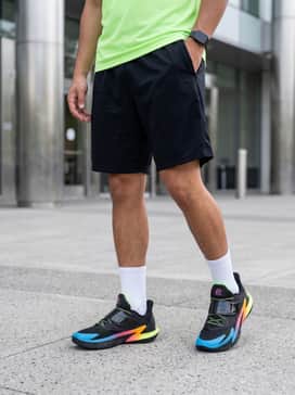 D Fox 2 Gamer – Relaxed-fit mesh basketball shorts in solid black, a fitted neon green compression shirt, and high-performance white crew socks.