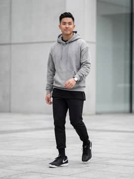 Gt Cut Academy 2 – Pair with black tapered joggers and a heather grey oversized hoodie for a balanced, modern athleisure aesthetic that transitions seamlessly from the gym to the street.