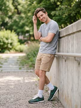 Ld1000 Sp – Match with tan chino shorts, white crew socks, and a heather grey pocket t-shirt for a clean and breathable summer weekend outfit.