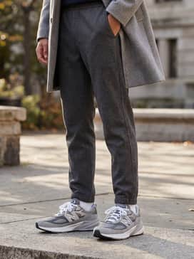 Made In Usa 990v6 – Combine with dark navy tapered chinos, a tucked-in white oxford shirt, and a charcoal wool overcoat for an elevated weekend aesthetic.