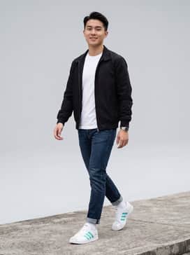 Mercedes  Amg Petronas Formula One Team Vl Court Shoes – Pair with dark-wash slim-fit jeans, a crisp white crew-neck t-shirt, and a black Harrington jacket for a timeless, motorsport-inspired look.