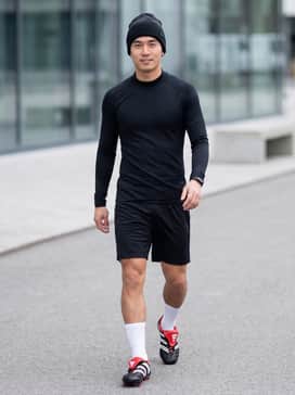 Predator League Foldover Tongue Artificial Ground Football Boots – A complete matching team jersey and shorts kit with high-performance white football socks to highlight the boot's contrast.