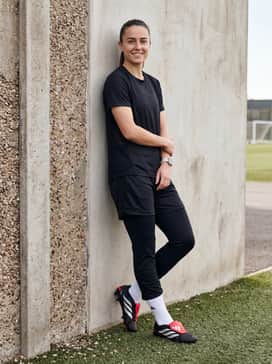 Predator League Foldover Tongue Artificial Ground Football Boots – Mesh-lined athletic shorts paired with a compression base layer and a moisture-wicking technical tee for high-intensity drills.