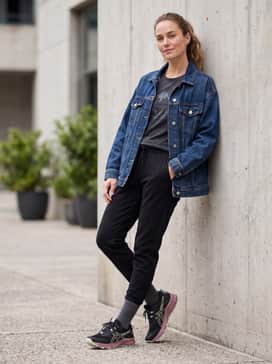 Trabuco Terra 2 – Urban Gorpcore aesthetic: Wear them with tapered black tech-fleece joggers, a graphic t-shirt featuring mountain motifs, and an oversized denim jacket for a trendy streetwear vibe.