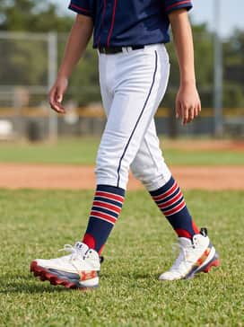 Ua Harper 10 Rm Jr Le Usa – Full team uniform: Pair these cleats with white or navy pinstriped baseball pants tucked in, a matching team jersey, and a red or blue baseball cap.