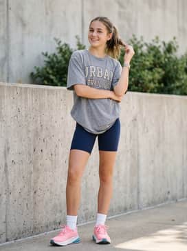 Ua Turbulence 3 – Combine with navy blue biker shorts and an oversized grey graphic tee for a relaxed, trendy streetwear aesthetic perfect for running errands or casual hangouts.