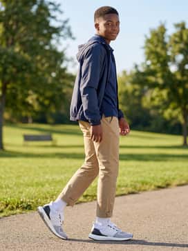 Ultradream Dna Shoes Kids – Smart-casual weekend look: Wear with khaki chinos, a navy blue polo shirt, and a clean windbreaker for a polished yet comfortable family outing outfit.