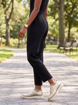 Womens Riginalgrand Platform Wingtip Oxfords – A structured black jumpsuit with a cinched waist, accented by minimal gold accessories to let the platform oxfords take center stage.